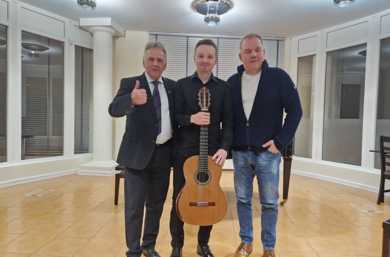 Michał Koszykowski zagrał w ratuszu