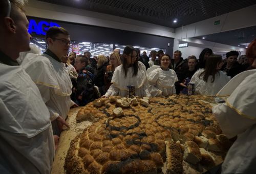 Orkiestrowy tort i chleb od Anielskiej Załogi