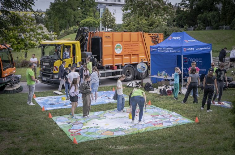 Link do artykułu - Sukces Festiwalu Klimatyczna Rewolucja: Konin staje się centrum młodzieżowych działań na rzecz klimatu!