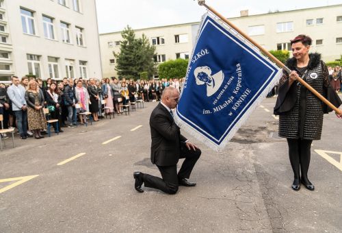 Nowy sztandar na 100-lecie