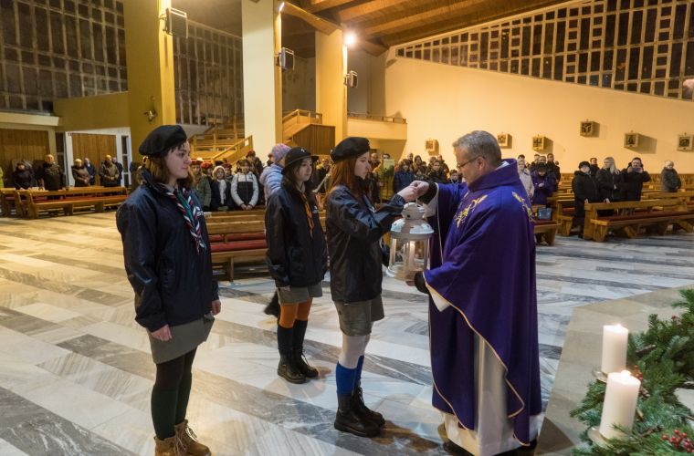 Link do artykułu - Betlejemskie Światełko Pokoju już w Koninie