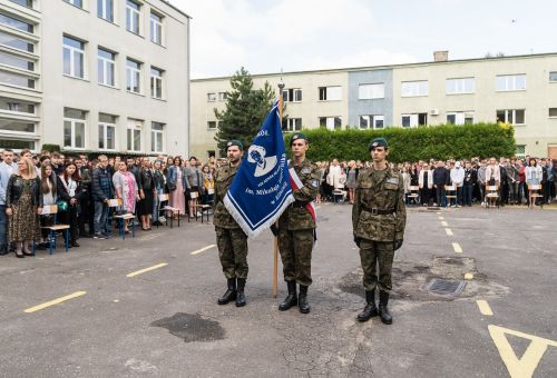 Nowy sztandar na 100-lecie