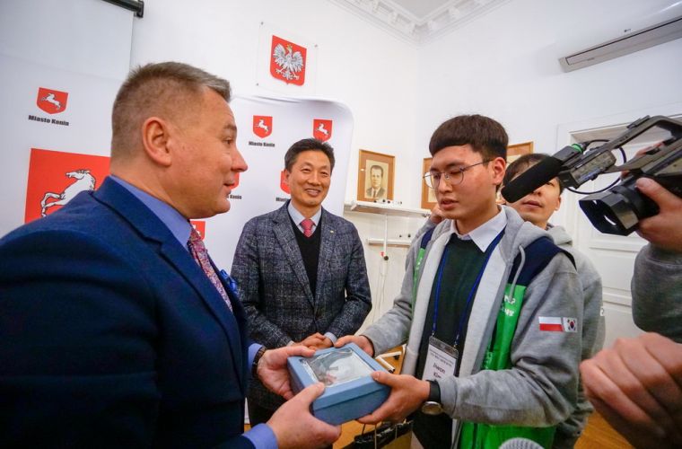 Link do artykułu - Makieta elektrowni jądrowej od koreańskich wolontariuszy