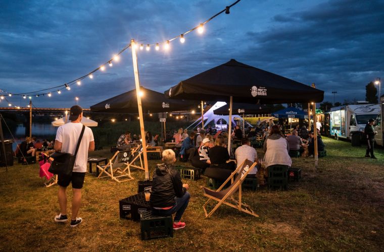Link do artykułu - Zlot Food Trucków nad Wartą