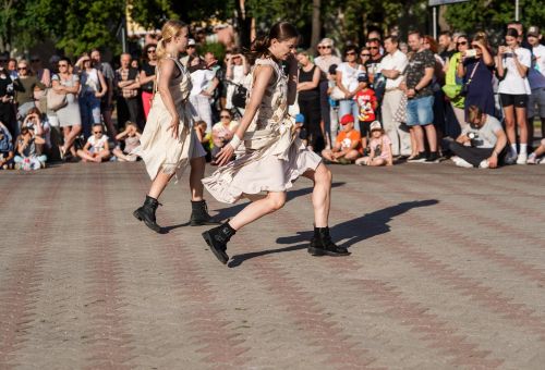 ORIGAMI KONIŃSKI TEATR TAŃCA