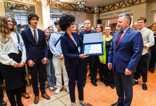 Wręczenie tytułu podczas sesji Rady Miasta Konina