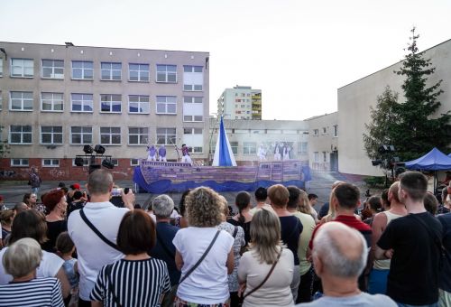 KOSMICZNA PODRÓŻ GULIWERA