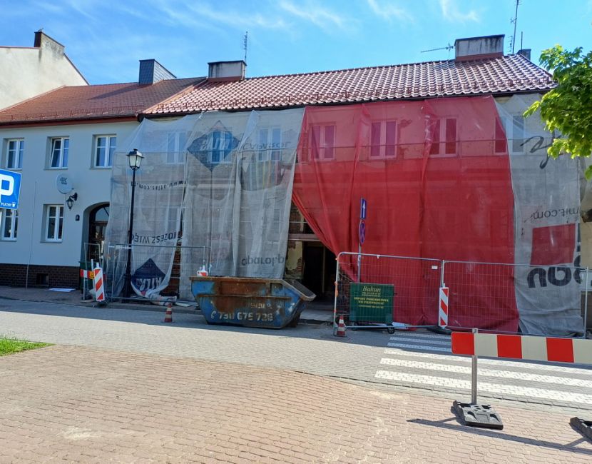 Remont kolejnych miejskich kamienic