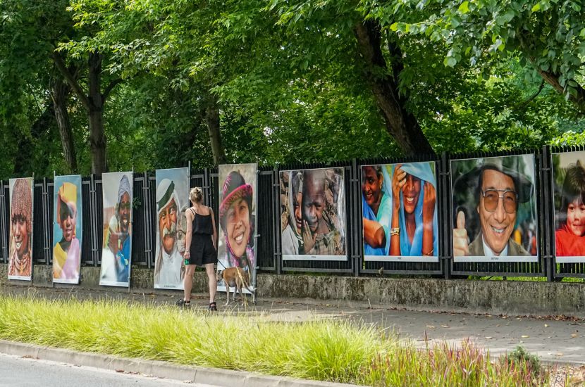 Na zdjęciu widzimy fragment wystawy Uśmiech Świata