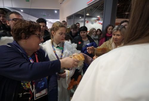 Orkiestrowy tort i chleb od Anielskiej Załogi