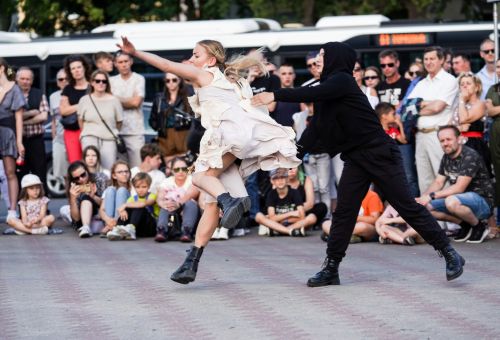 ORIGAMI KONIŃSKI TEATR TAŃCA