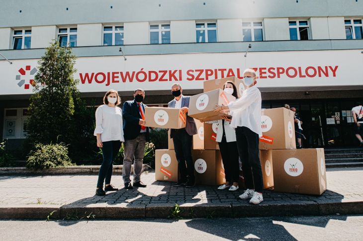 Link do artykułu - 10 tys. maseczek i fartuchów dla medyków