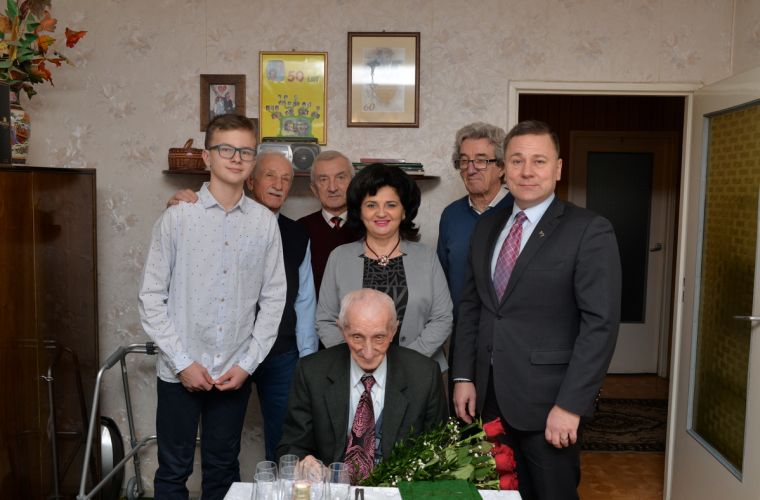 Link do artykułu - 104. urodziny Pana Romana Janickiego