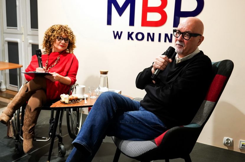 Link do artykułu - Szpieg w bibliotece