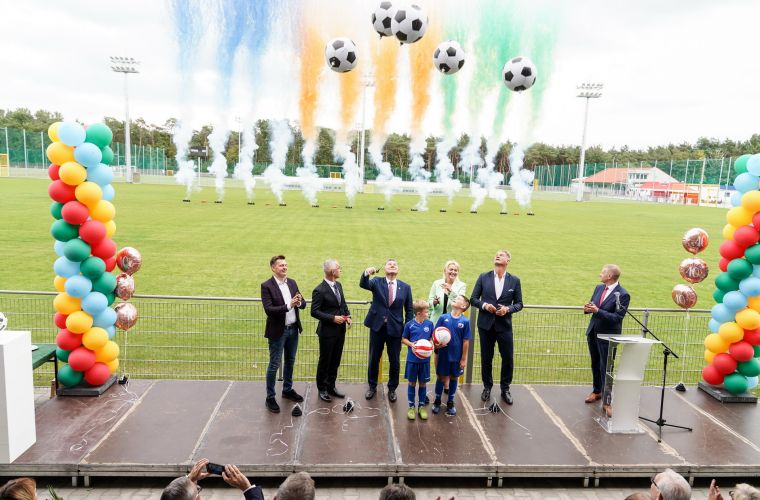 Link do artykułu - Otwarcie stadionu przy Dmowskiego 40-lecie MOSiR