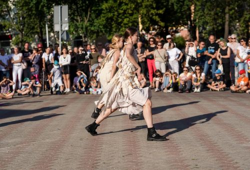 ORIGAMI KONIŃSKI TEATR TAŃCA