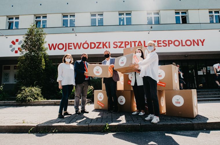 Link do artykułu - 10 tys. maseczek i fartuchów dla medyków