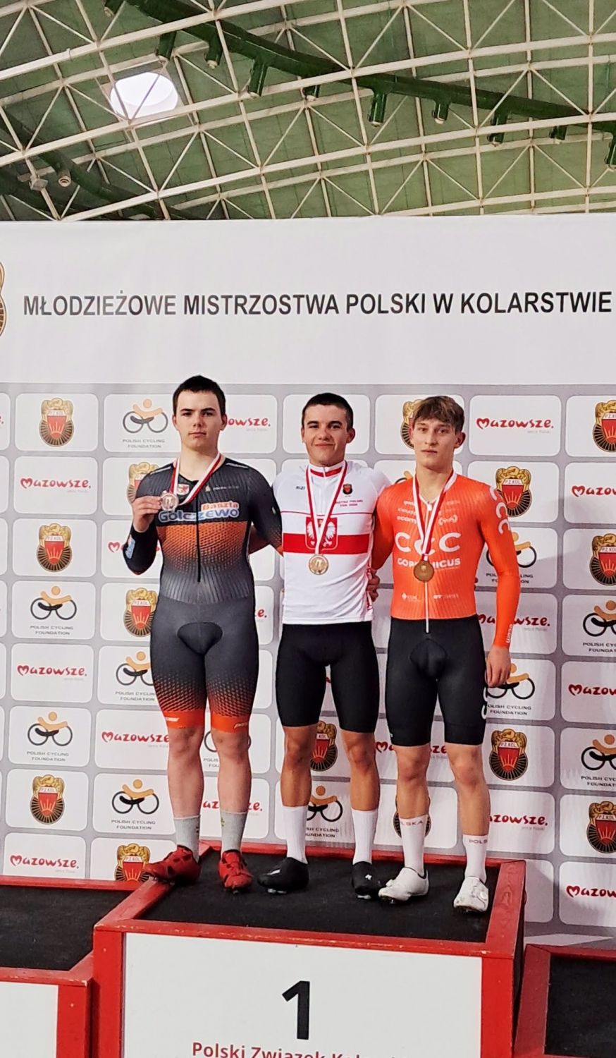 Na zdjęciu widzimy podium Mistrzostw Polski Juniorów