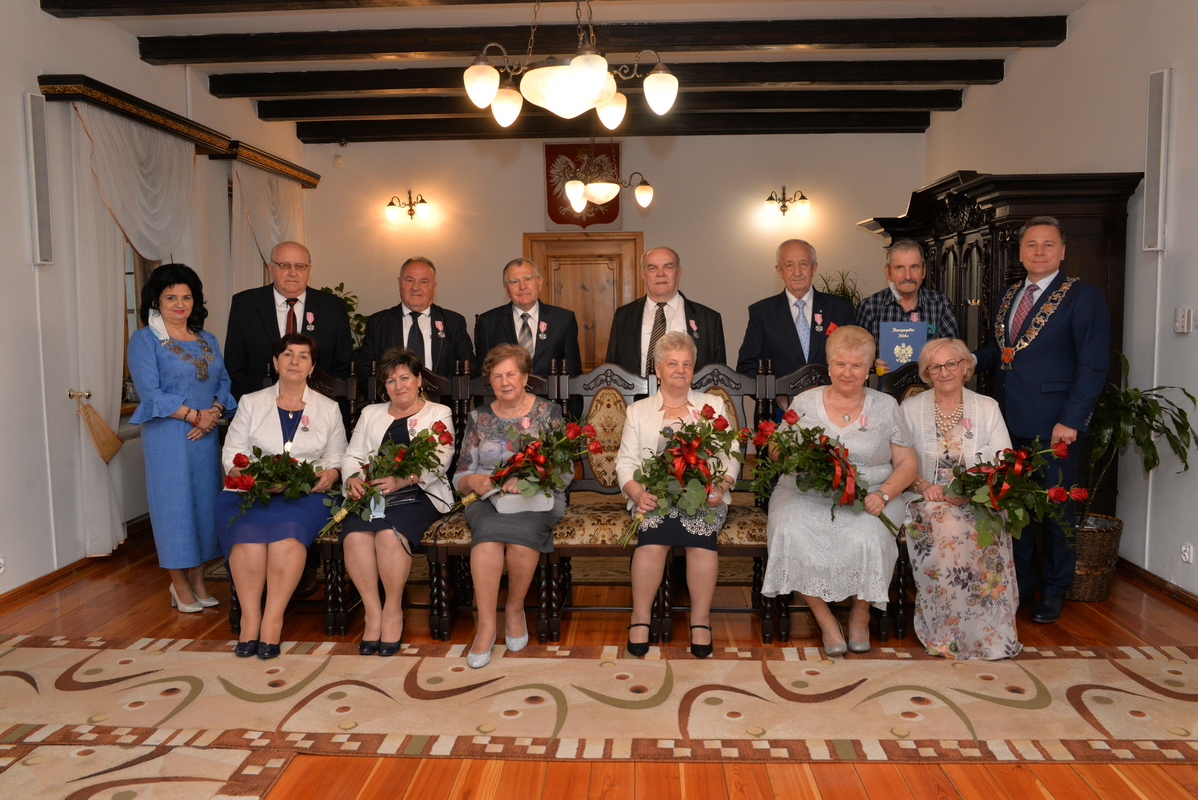 Link do artykułu - Medale dla małżonków