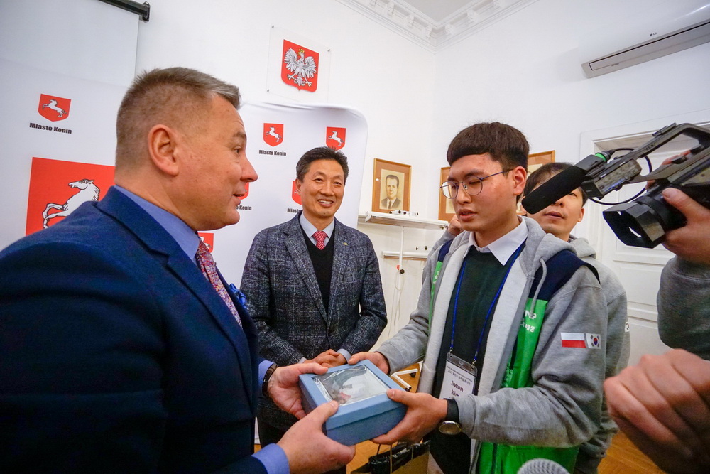 Link do artykułu - Makieta elektrowni jądrowej od koreańskich wolontariuszy