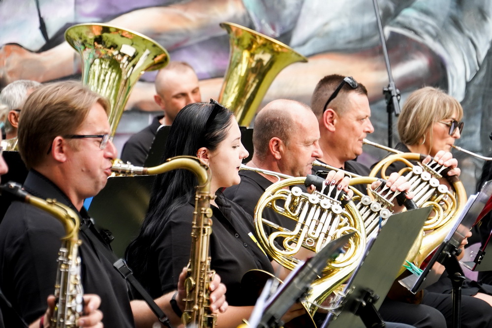 Koncert Orkiestry Dętej PAK KWB Konin w Parku Chopina