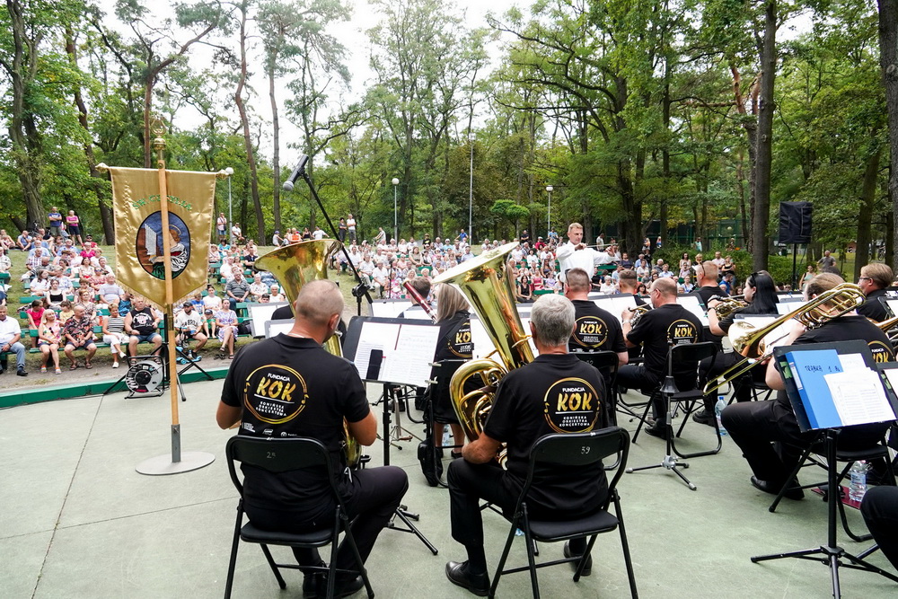 Koncert Orkiestry Dętej PAK KWB Konin w Parku Chopina