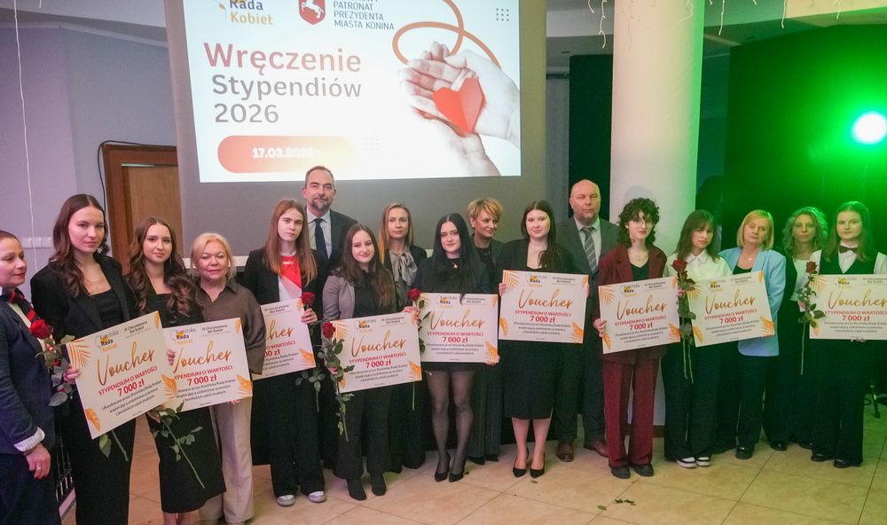 Stypendia dla uczennic. Kiedy kobiety wspierają kobiety, zmienia się świat