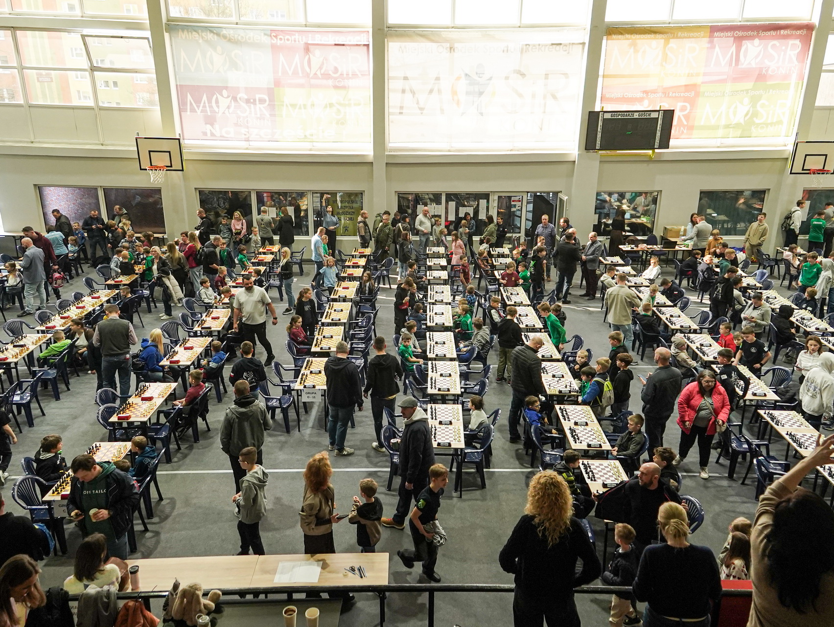 Zdjęcie przedstawia Półfinały Mistrzostw Wielkopolski Juniorów i Młodzików w szachach