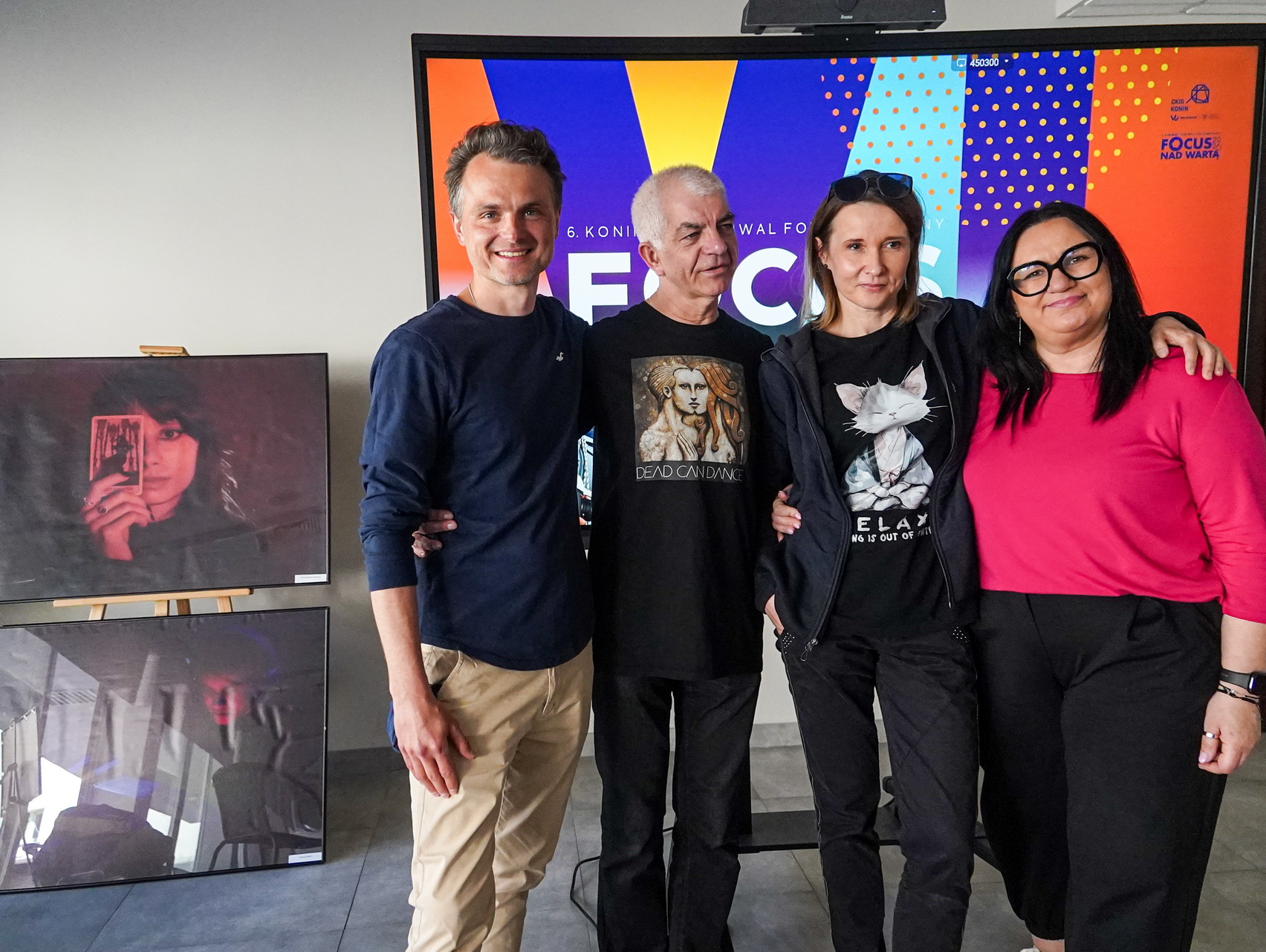 Zdjęcie przedstawia prelegentów festiwalu fotograficznego Focus nad Wartą