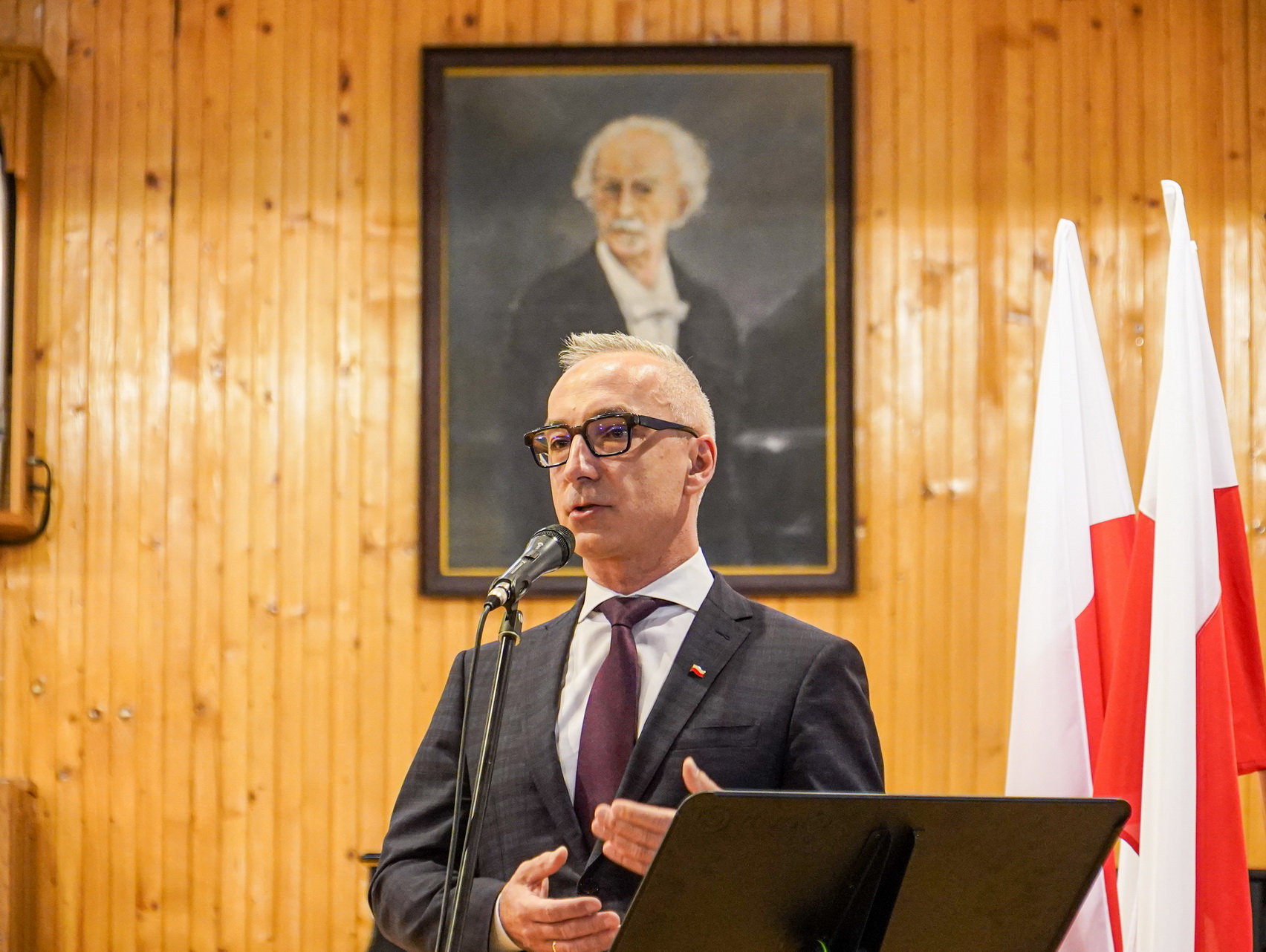 Na zdjęciu widać przemawiającego zastępcę Prezydenta Miasta Konina Witolda Nowaka