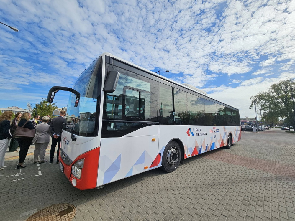 "Kolej na Bus" na trasie Konin-Turek