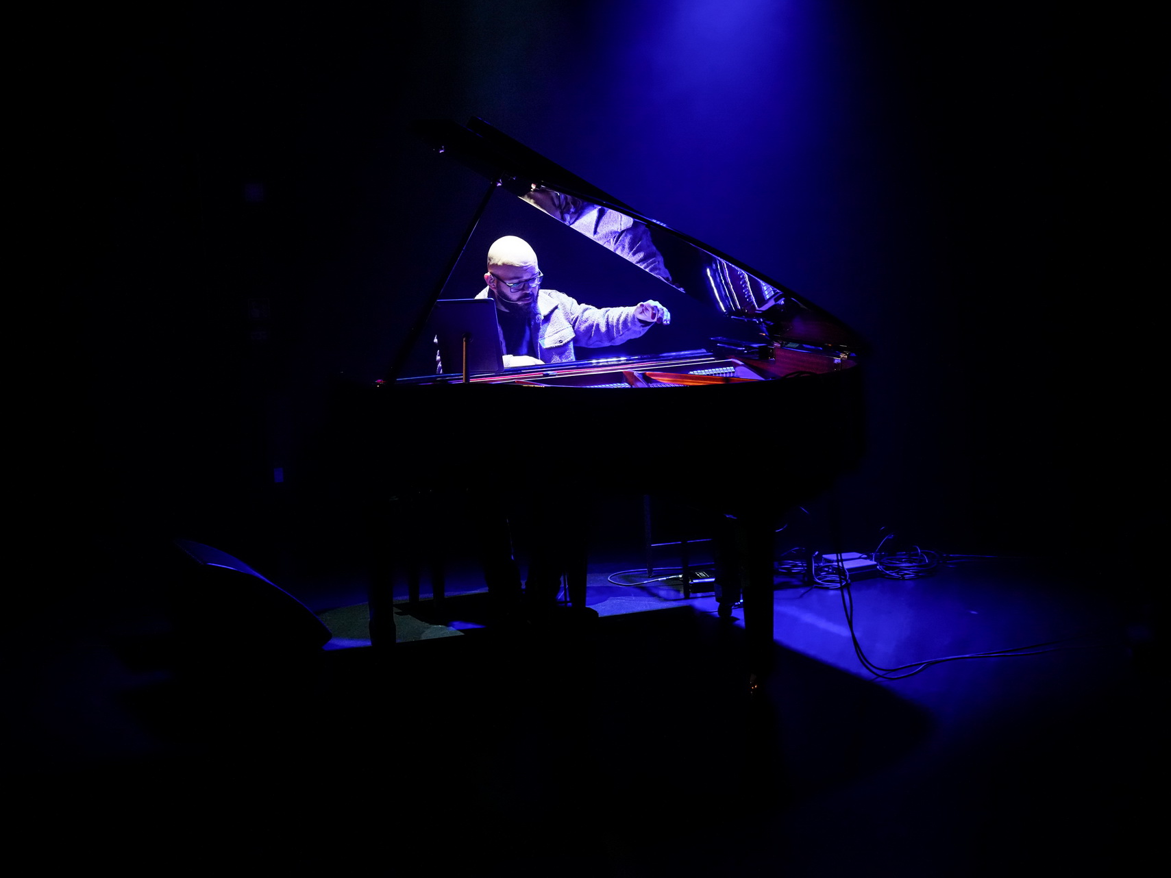 Na zdjęciu widzimy Alfredo Ovalles  wirtuoza fortepianu podczas Festiwalu Muzyczne Przestrzenie